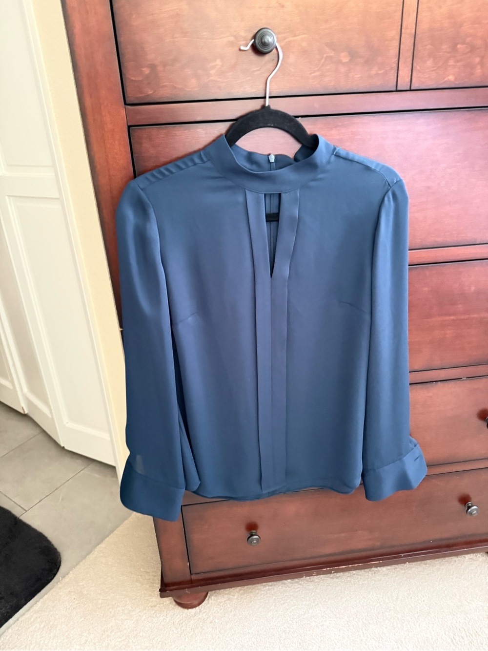 White House Black Market Blue Mock-Neck Long Sleeve Blouse